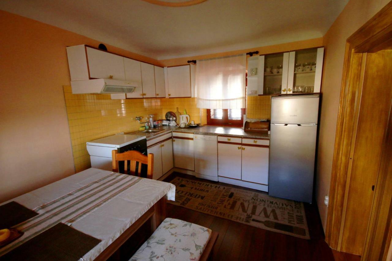 Apartment Lorna & Igor Zuvic Omišalj Esterno foto